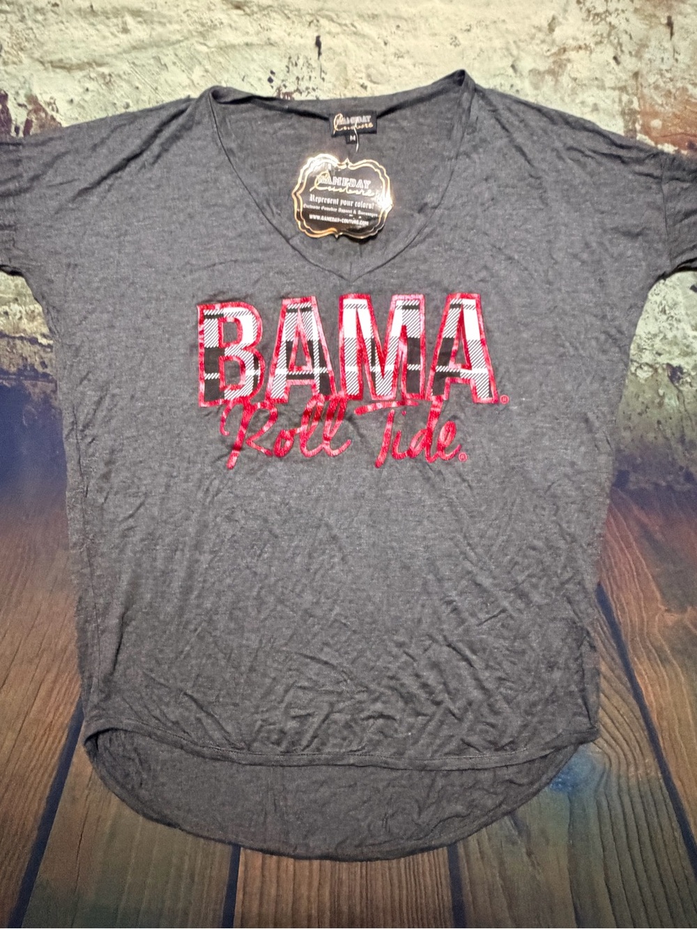 BAMA 'Roll Tide' V-Neck Tee - Gray & Red